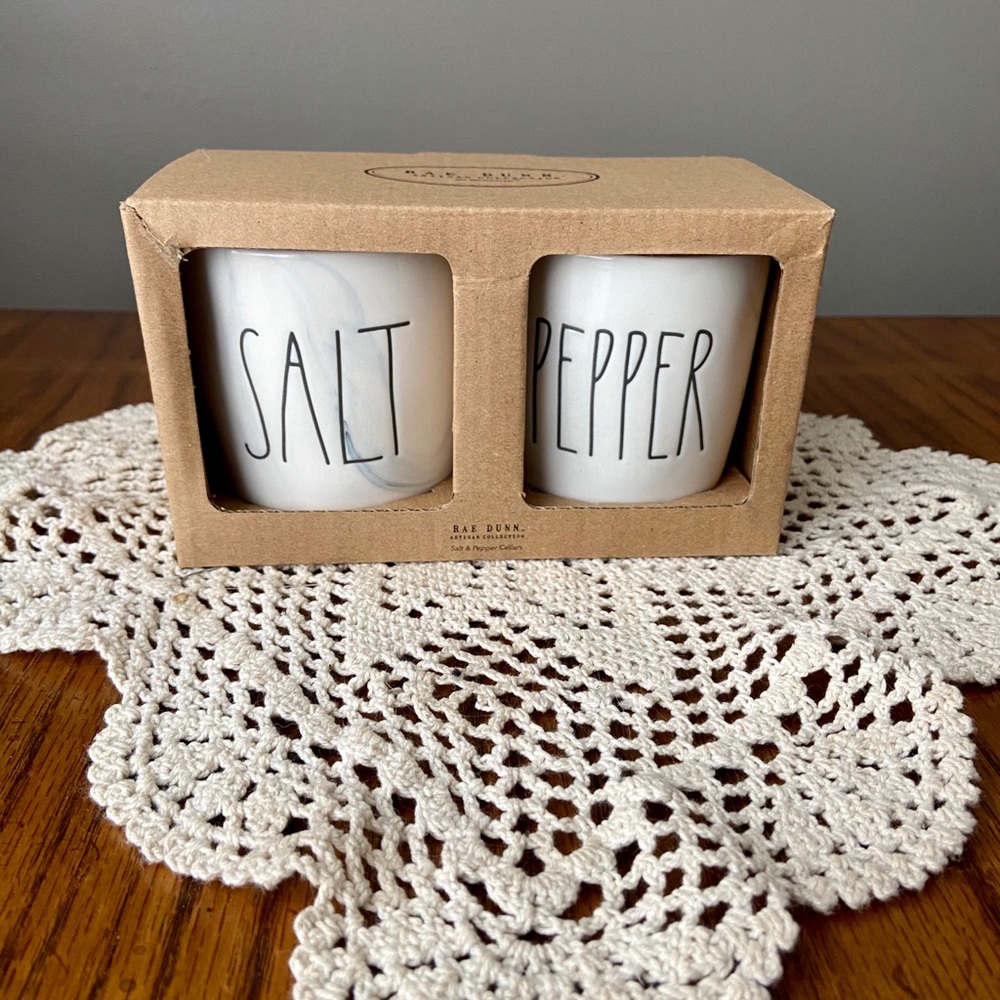 Rae Dunn NWT Salt and Pepper Cellars
